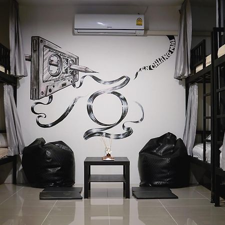 Zen Hostel Chiangmai Chiang Mai Dış mekan fotoğraf
